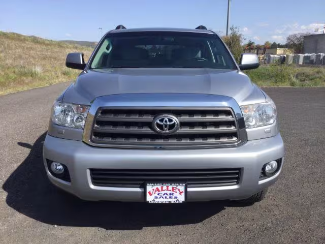 2015 Toyota Sequoia - 5TDBY5G19FS121421 - Image #13