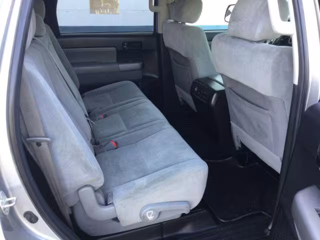 2015 Toyota Sequoia - 5TDBY5G19FS121421 - Image #20