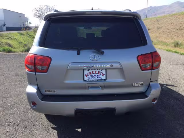 2015 Toyota Sequoia - 5TDBY5G19FS121421 - Image #3